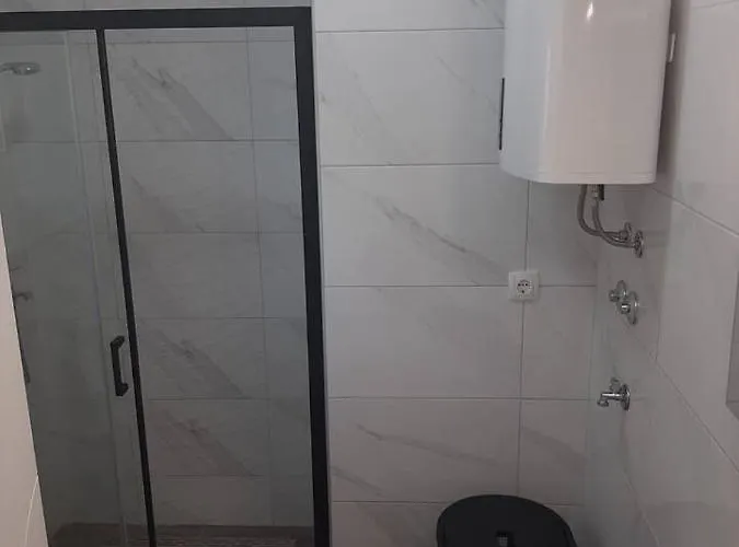 Lucija 2 *