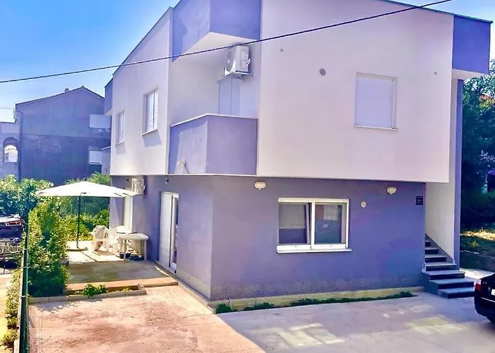 Apartment Lucija 2 *